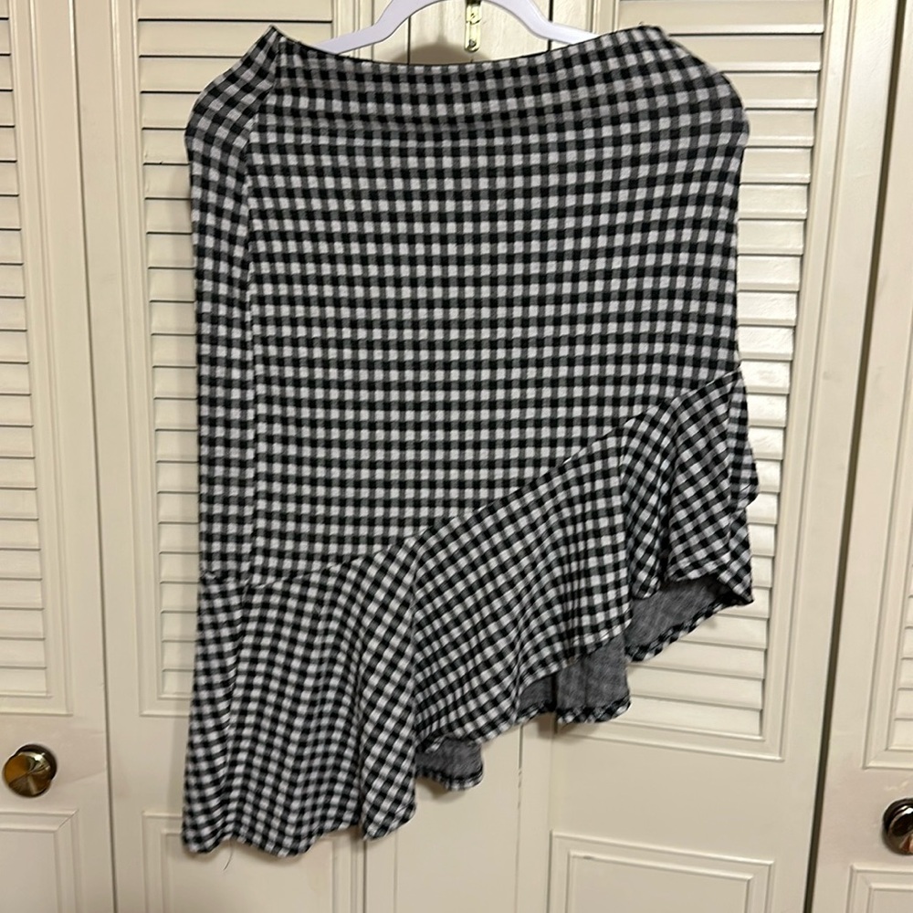 Vera Moda Women’s gingham skirt size medium